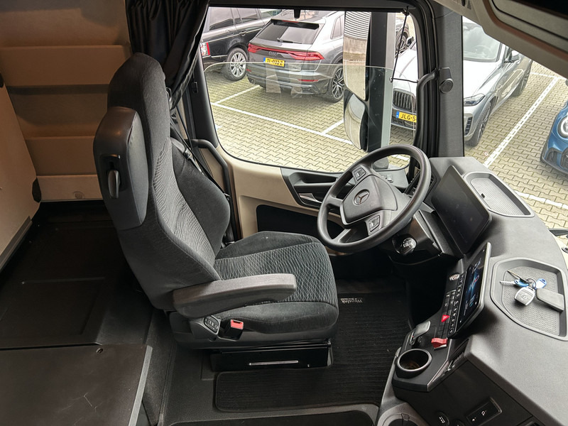 Mercedes-Benz Actros 1845 Gigaspace / 314 dkm / Tacho V2 / Blower / Stand Airco / APK 04-26 - Tracteur routier: photos 3 Mercedes-Benz Actros 1845 Gigaspace / 314 dkm / Tacho V2 / Blower / Stand Airco / APK 04-26 - Tracteur routier: photos 3