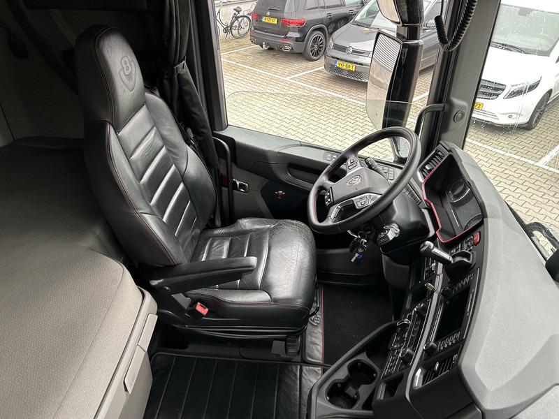 Scania S 520 V8 Highline / Retarder / 920 dkm / 2 Tanks / Full Air / Smart Tacho V2 - Tracteur routier: photos 3 Scania S 520 V8 Highline / Retarder / 920 dkm / 2 Tanks / Full Air / Smart Tacho V2 - Tracteur routier: photos 3