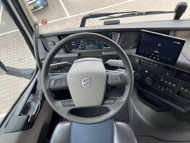 Volvo FH 460 Globetrotter XL / 2 tanks / APK-TUV 04-26 / - Tracteur routier: photos 4 Volvo FH 460 Globetrotter XL / 2 tanks / APK-TUV 04-26 / - Tracteur routier: photos 4