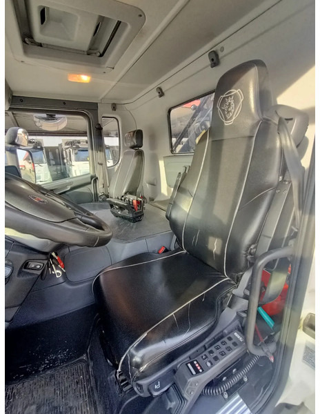 Scania P370 P370 met Laadkraan Hiab XS288 en haakarm 21T - Camion: photos 3 Scania P370 P370 met Laadkraan Hiab XS288 en haakarm 21T - Camion: photos 3