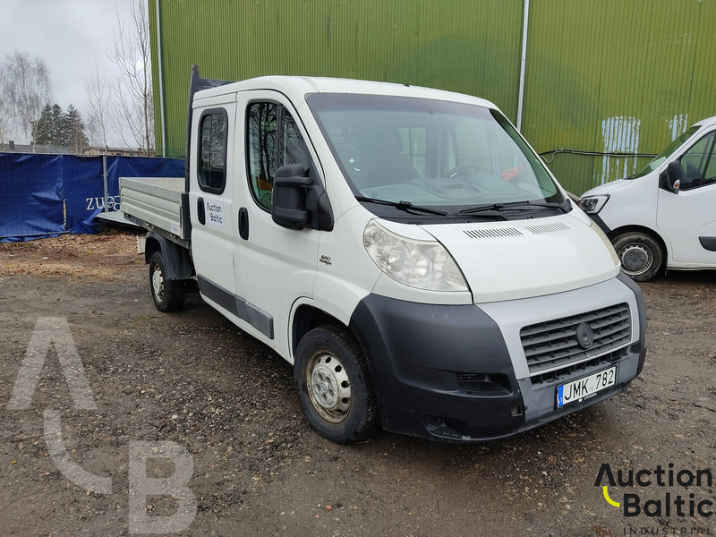 Fiat Ducato - Utilitaire plateau: photos 2 Fiat Ducato - Utilitaire plateau: photos 2