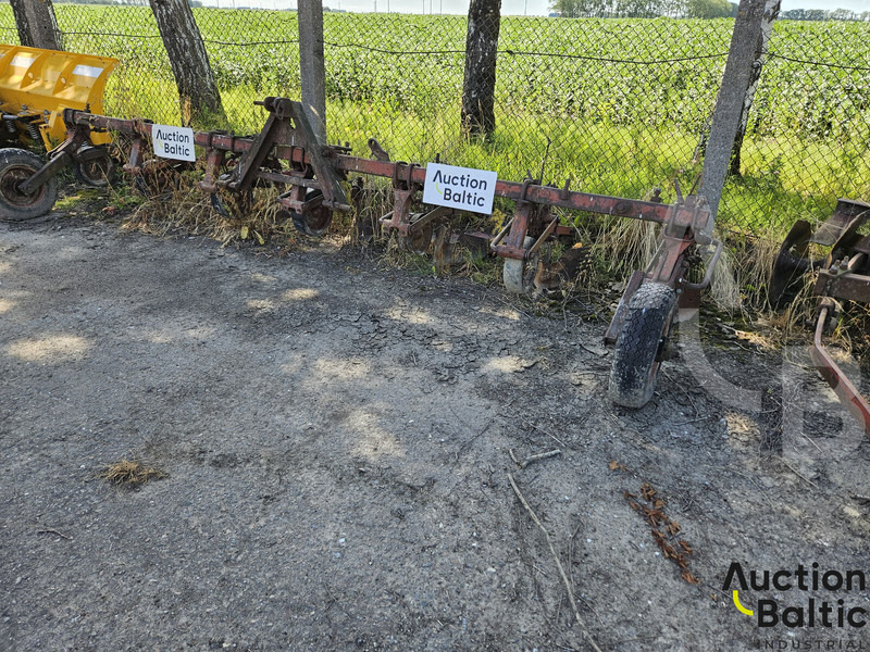 Furrow - Outils du sol: photos 1 Furrow - Outils du sol: photos 1