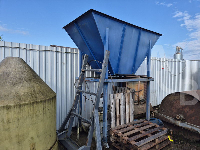 Hopper for various materials - Camion citerne: photos 2 Hopper for various materials - Camion citerne: photos 2