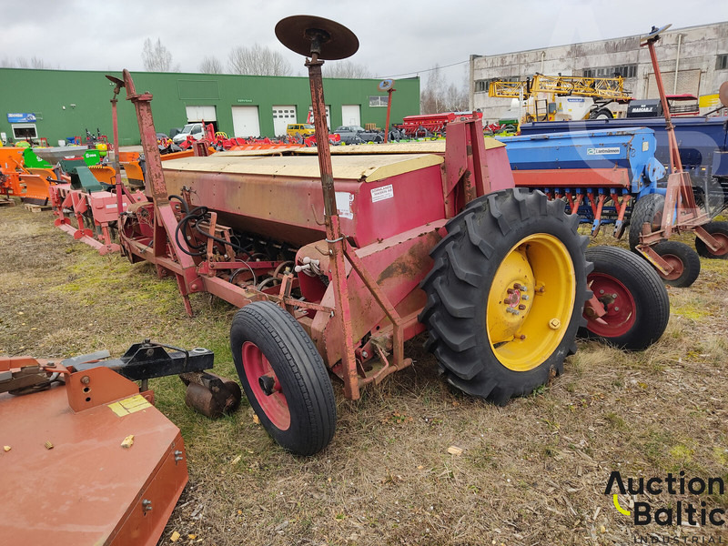 Juko - Semoir/ Planteuse: photos 4 Juko - Semoir/ Planteuse: photos 4