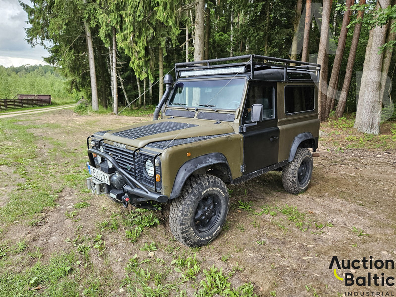 Land Rover Defender 90 - SUV: photos 1 Land Rover Defender 90 - SUV: photos 1