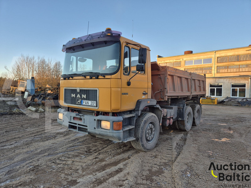 MAN 26.422 - Camion benne: photos 3 MAN 26.422 - Camion benne: photos 3