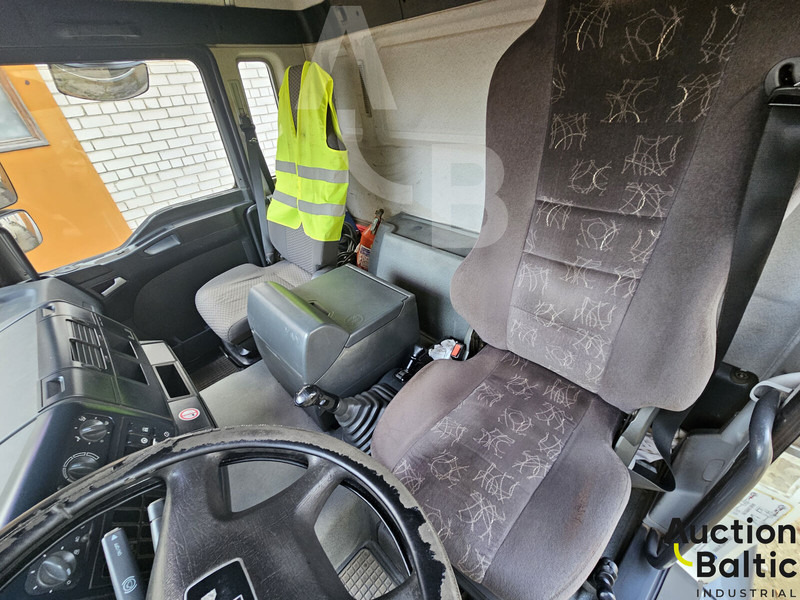 MAN TGA35.440 - Camion benne: photos 5 MAN TGA35.440 - Camion benne: photos 5