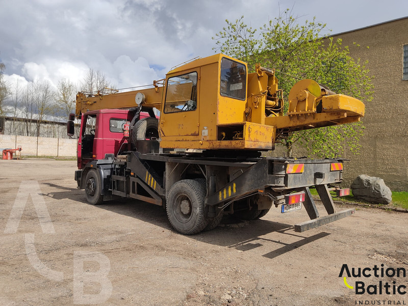 Maz 533731 - Grue auxiliaire: photos 4 Maz 533731 - Grue auxiliaire: photos 4