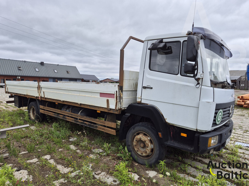 Mercedes-Benz 1117 - Camion plateau: photos 3 Mercedes-Benz 1117 - Camion plateau: photos 3