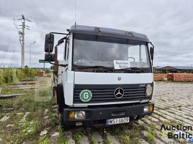 Mercedes-Benz 1117 - Camion plateau: photos 4 Mercedes-Benz 1117 - Camion plateau: photos 4