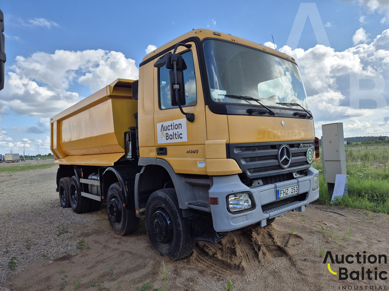 Mercedes-Benz Actros 4141 - Camion benne: photos 1 Mercedes-Benz Actros 4141 - Camion benne: photos 1