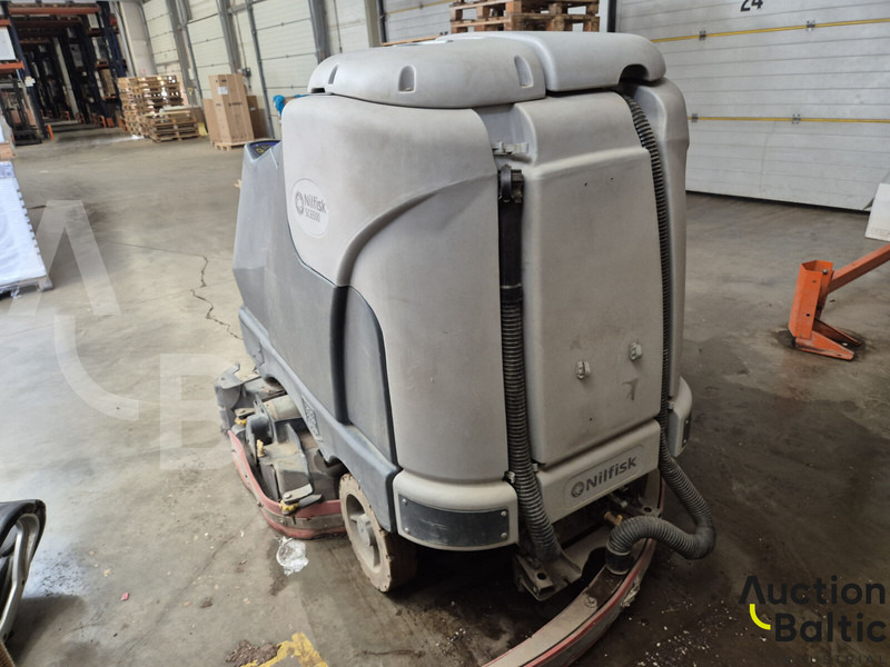 Nilfisk SC6500 - Balayeuse de voirie: photos 3 Nilfisk SC6500 - Balayeuse de voirie: photos 3