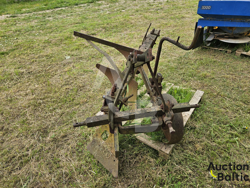 Plow - Charrue: photos 3 Plow - Charrue: photos 3