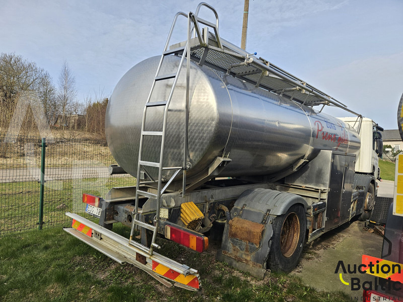 Scania P 230 - Camion citerne: photos 4 Scania P 230 - Camion citerne: photos 4