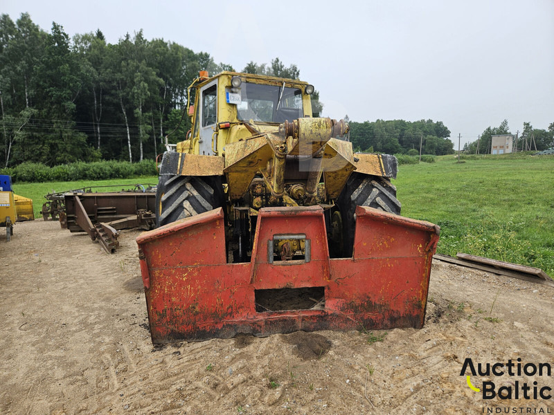 T-157K - Tracteur agricole: photos 2 T-157K - Tracteur agricole: photos 2