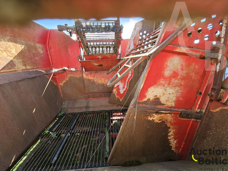 TIM Sugar beet harvester - Moissonneuse-batteuse: photos 5 TIM Sugar beet harvester - Moissonneuse-batteuse: photos 5