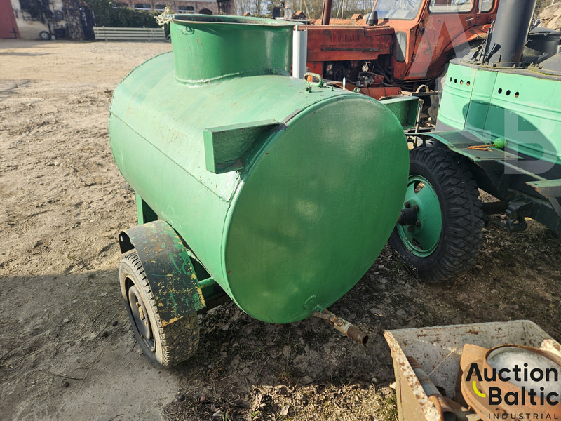 Trailer with tank - Remorque citerne: photos 3 Trailer with tank - Remorque citerne: photos 3