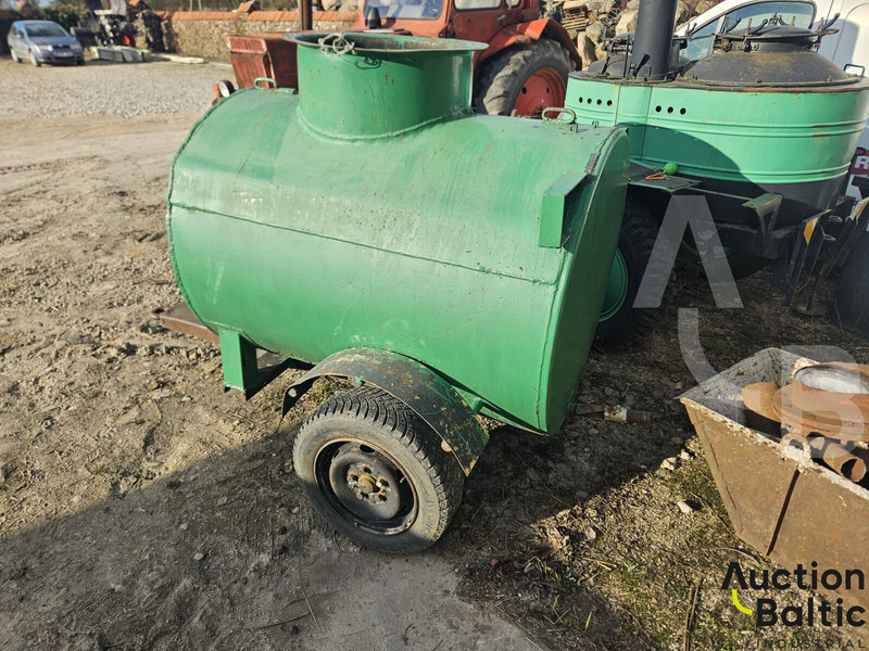 Trailer with tank - Remorque citerne: photos 2 Trailer with tank - Remorque citerne: photos 2