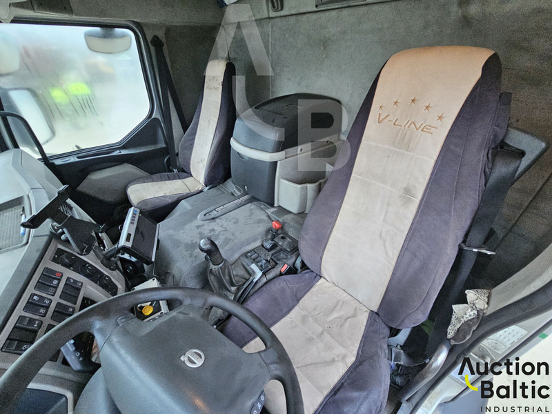 Camion malaxeur Volvo FE320: photos 10 Camion malaxeur Volvo FE320: photos 10