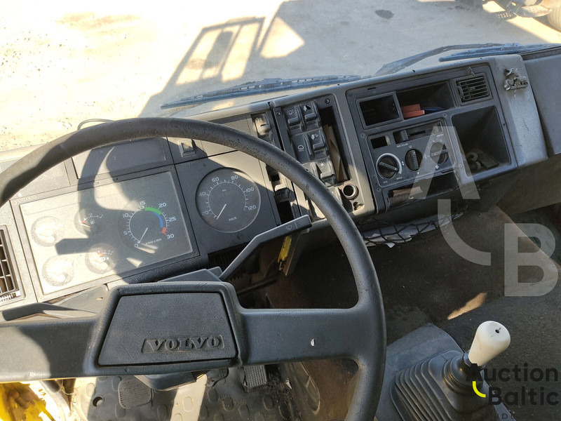 Benne à ordures ménagères Volvo FL618: photos 6