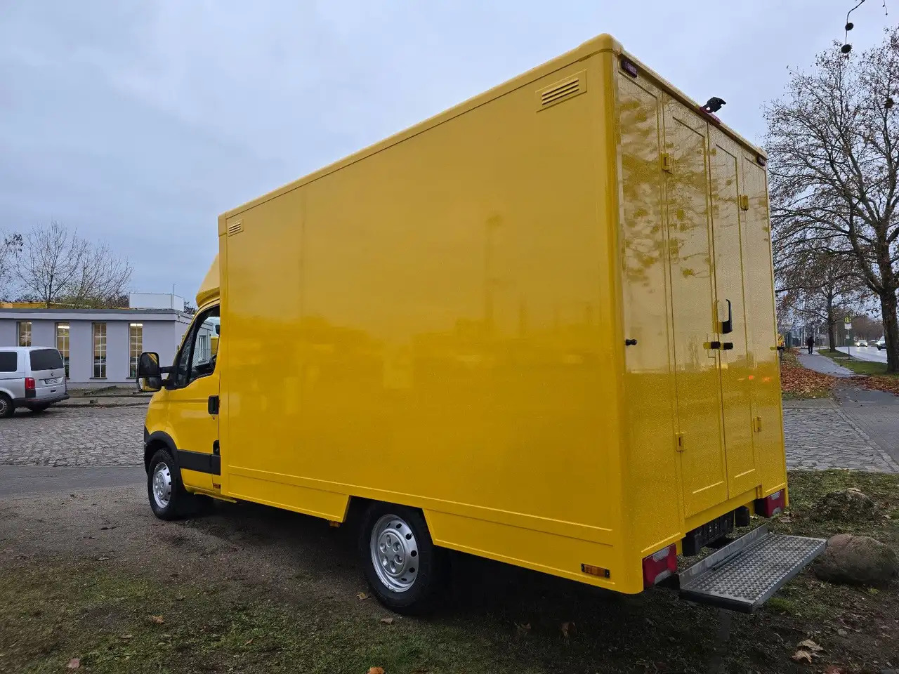 Iveco Daily/ Regalsystem/Luftfeder/KURZ/1. Hand - Fourgon grand volume: photos 5 Iveco Daily/ Regalsystem/Luftfeder/KURZ/1. Hand - Fourgon grand volume: photos 5