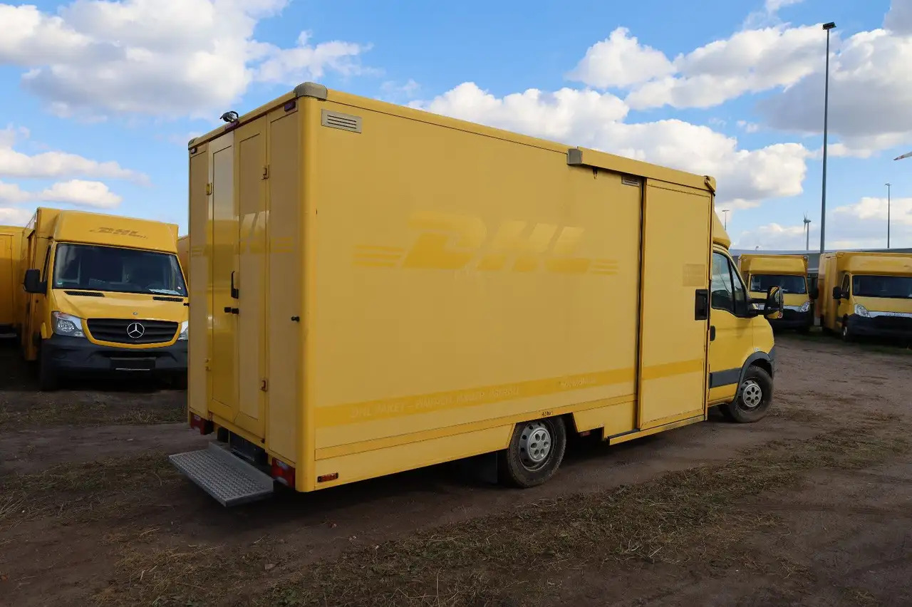 Iveco IS35SI2AA Daily/ Regalsystem/Luftfeder/1. Hand - Fourgon grand volume: photos 4 Iveco IS35SI2AA Daily/ Regalsystem/Luftfeder/1. Hand - Fourgon grand volume: photos 4