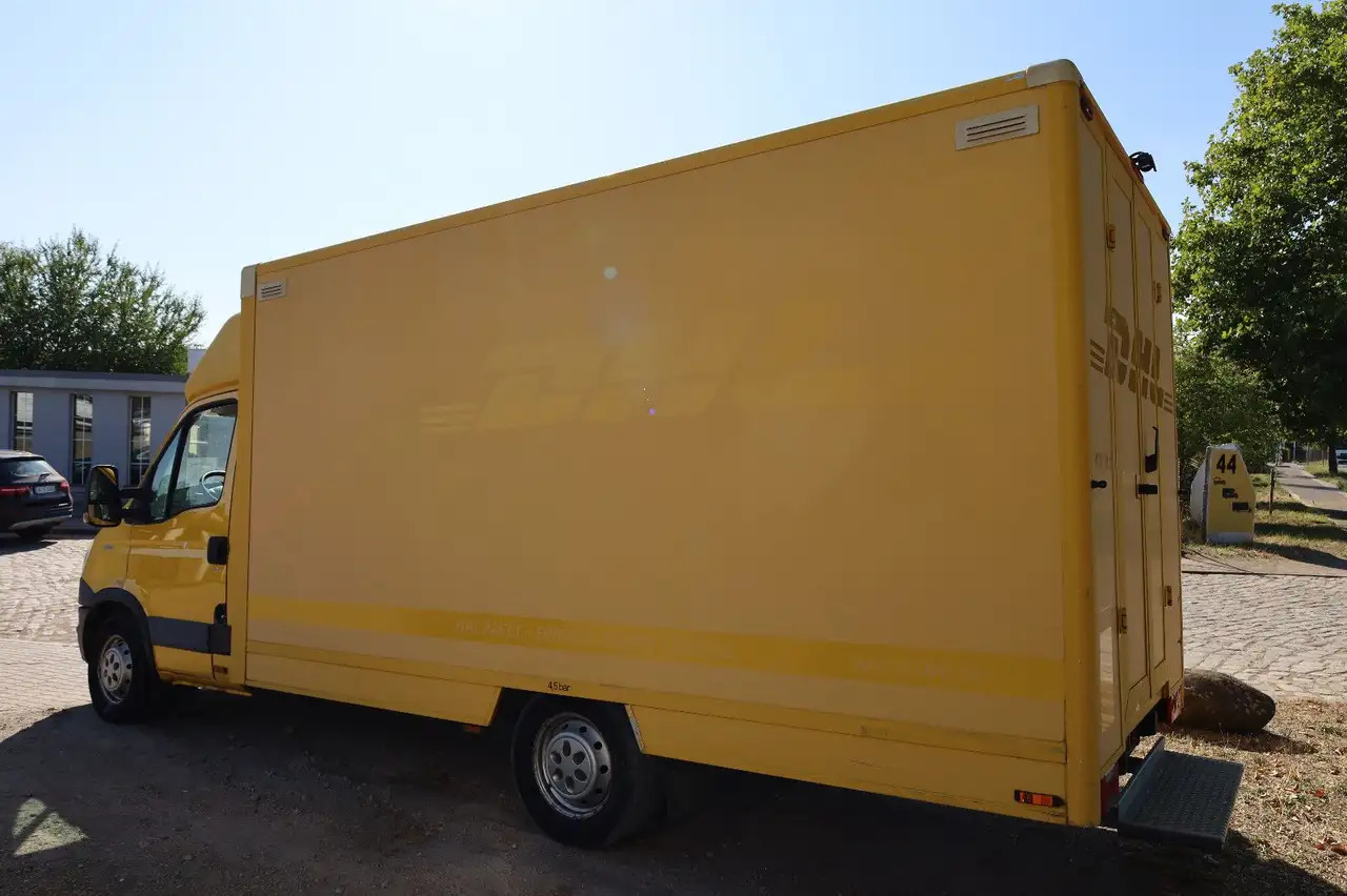 Iveco IS35SI2AA Daily/ Regalsystem/Luftfeder/1. Hand/ - Fourgon grand volume: photos 4 Iveco IS35SI2AA Daily/ Regalsystem/Luftfeder/1. Hand/ - Fourgon grand volume: photos 4