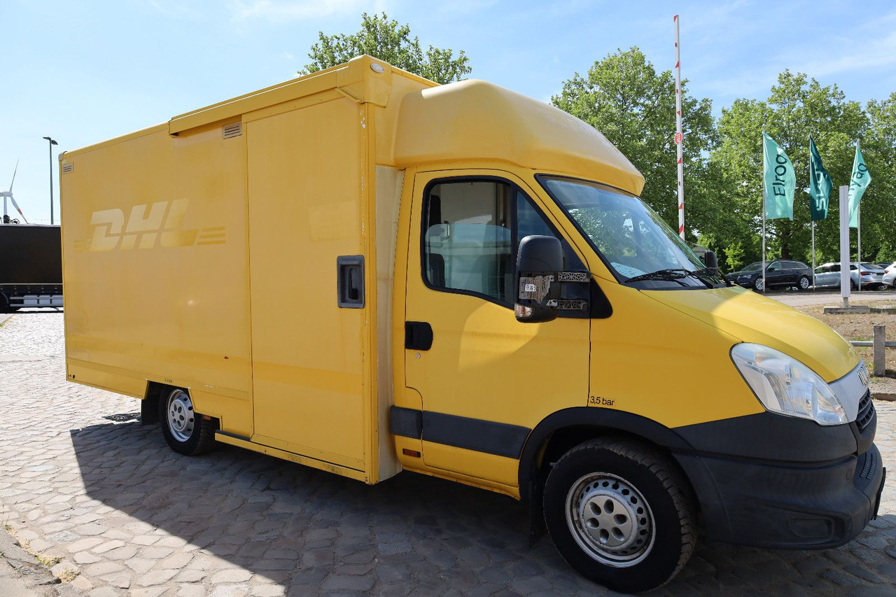 Iveco IS35SI2AA Daily/ Regalsystem/Luftfeder - Fourgon grand volume: photos 2 Iveco IS35SI2AA Daily/ Regalsystem/Luftfeder - Fourgon grand volume: photos 2