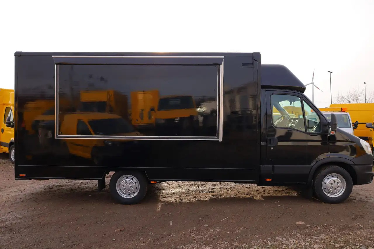 Iveco IS35SI2AA/ FOODTRUCK/Daily/EU5/1. Hand - Camion magasin: photos 4 Iveco IS35SI2AA/ FOODTRUCK/Daily/EU5/1. Hand - Camion magasin: photos 4