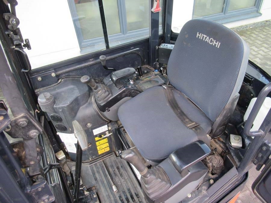 Mini pelle Hitachi ZX 17 U-2: photos 7