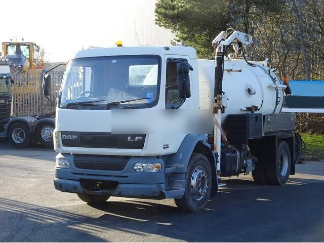 DAF LF55.220 jetter combi - Camion hydrocureur: photos 2 DAF LF55.220 jetter combi - Camion hydrocureur: photos 2