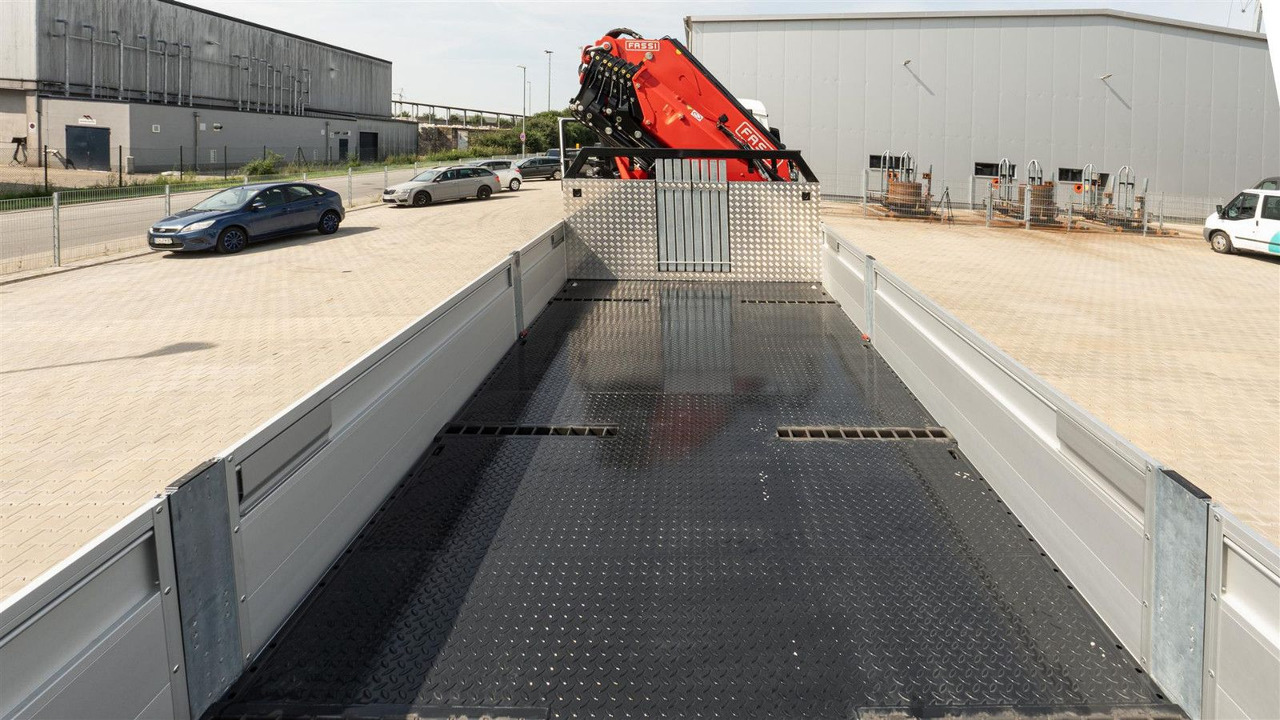 MAN 35.470 8x2 Kran F710 RA2.26 - Camion, Camion grue: photos 4 MAN 35.470 8x2 Kran F710 RA2.26 - Camion, Camion grue: photos 4