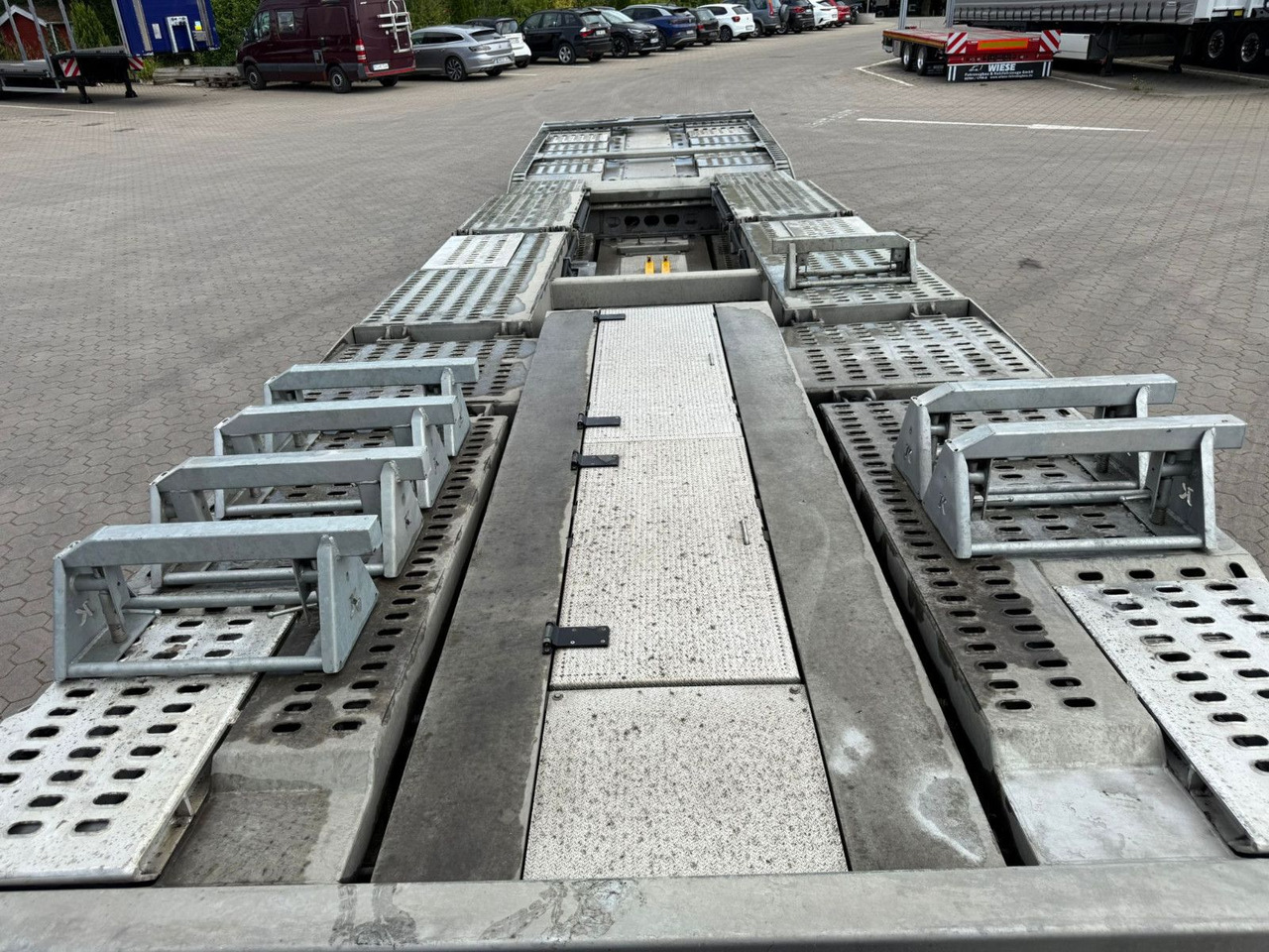 Semi-remorque porte-voitures Kässbohrer K.SOK Truck/Car Transporter: photos 10 Semi-remorque porte-voitures Kässbohrer K.SOK Truck/Car Transporter: photos 10