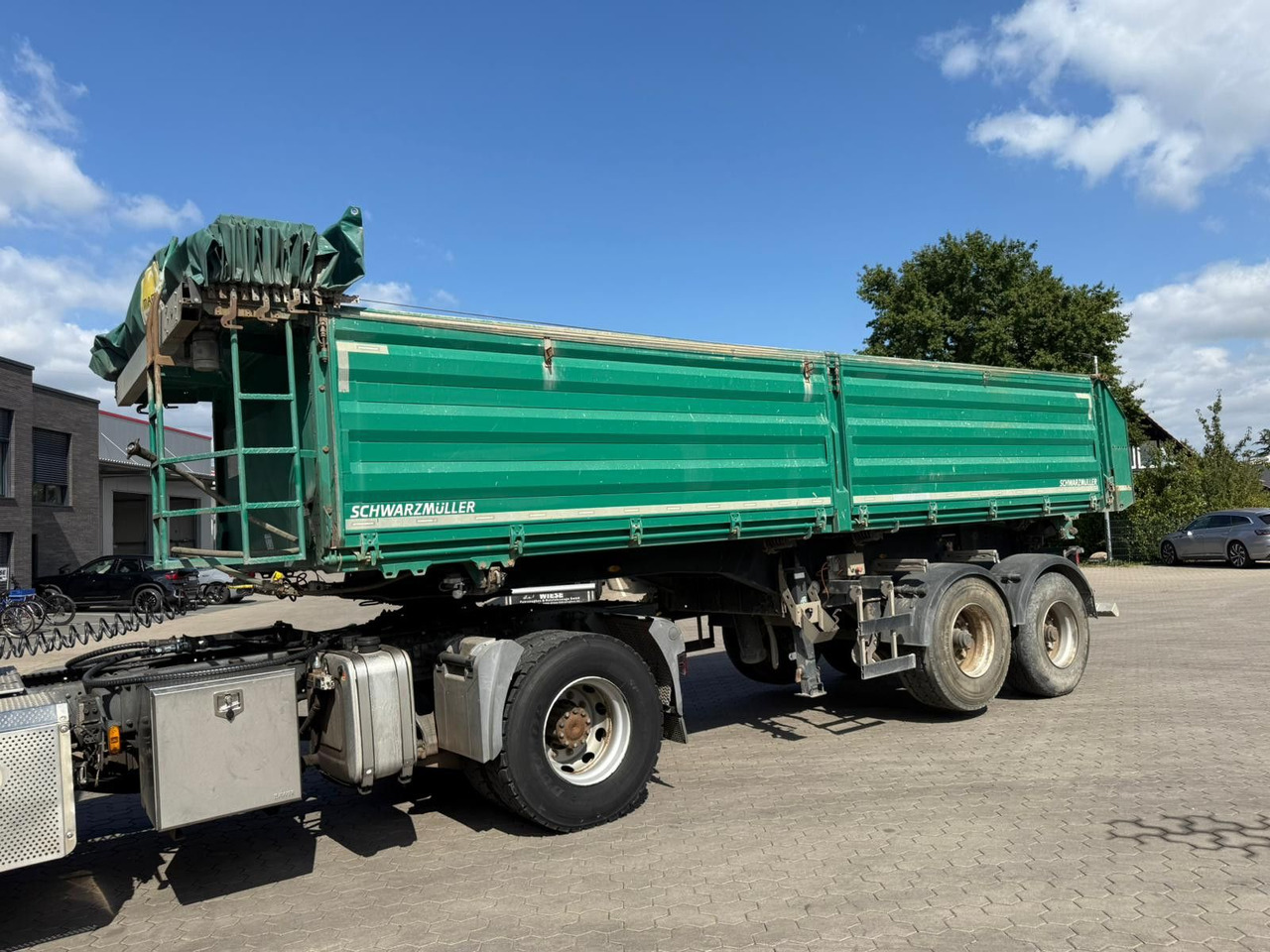 Schwarzmüller 2 Achs Dreiseitenkipper 21m³ mit elektr. Verdeck - Remorque benne: photos 4 Schwarzmüller 2 Achs Dreiseitenkipper 21m³ mit elektr. Verdeck - Remorque benne: photos 4