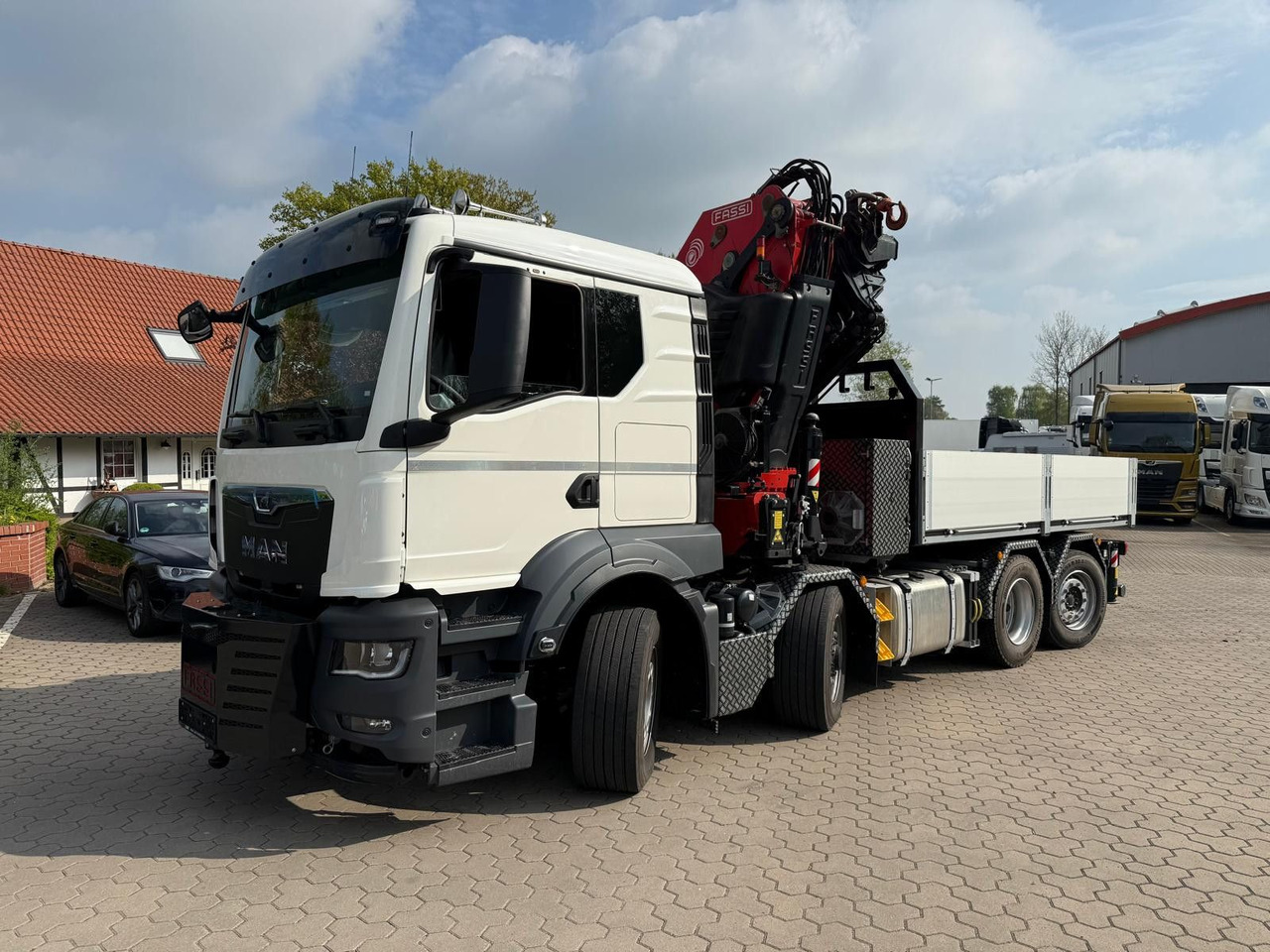 MAN 35.520 8x4 Fassi F800 RA2.28 OHNE ABSTÜTZÜBERWA. - Tracteur routier: photos 3 MAN 35.520 8x4 Fassi F800 RA2.28 OHNE ABSTÜTZÜBERWA. - Tracteur routier: photos 3