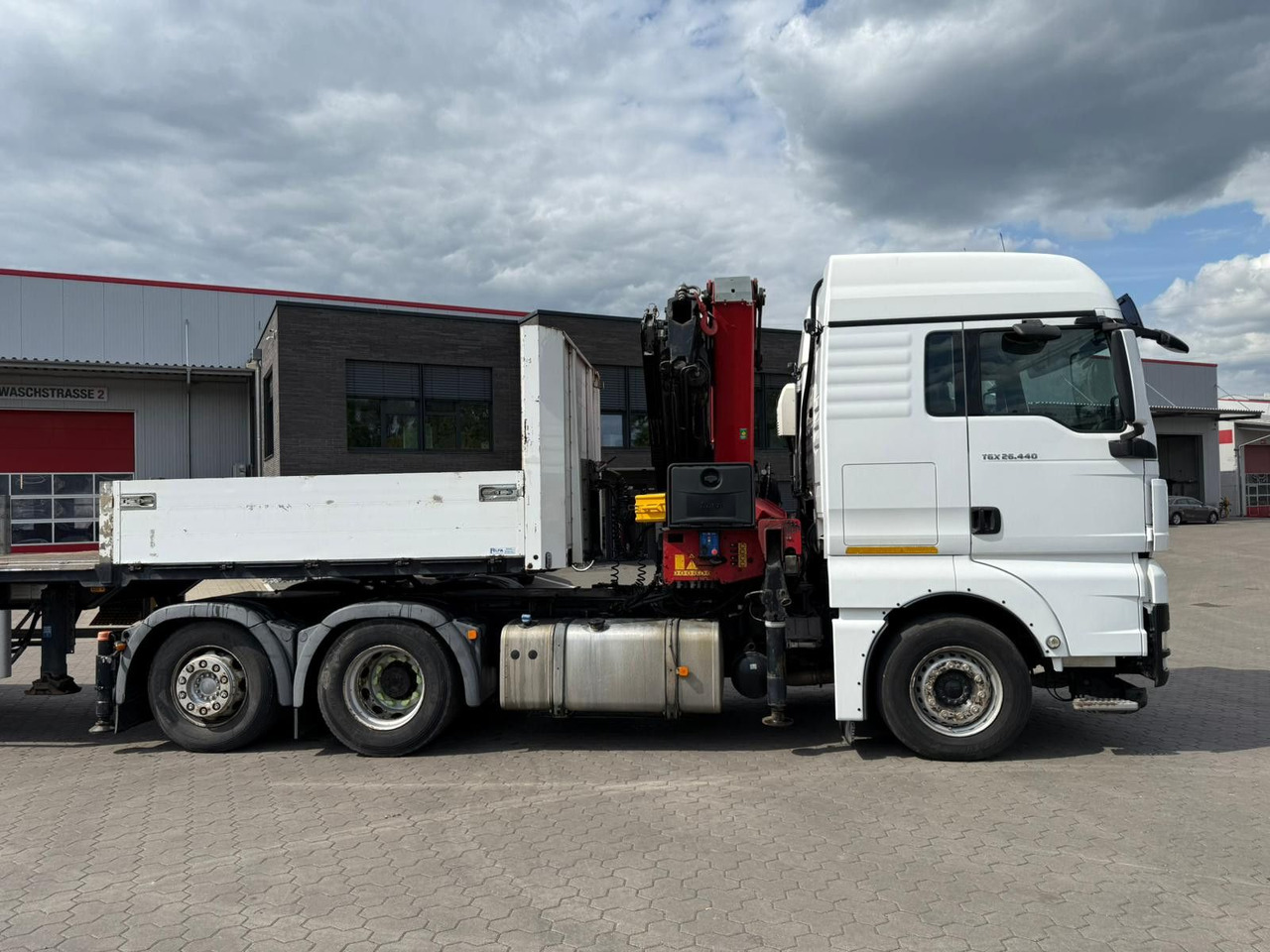 MAN TGX 26.440 6x2 mit HMF 3000-5 Kran - Tracteur routier: photos 3 MAN TGX 26.440 6x2 mit HMF 3000-5 Kran - Tracteur routier: photos 3
