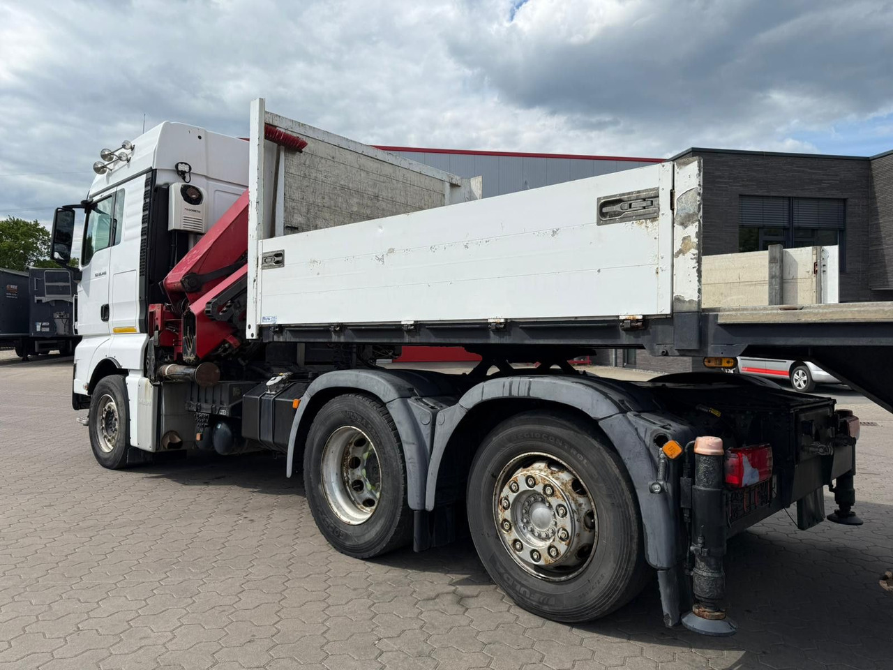 MAN TGX 26.440 6x2 mit HMF 3000-5 Kran - Tracteur routier: photos 5 MAN TGX 26.440 6x2 mit HMF 3000-5 Kran - Tracteur routier: photos 5