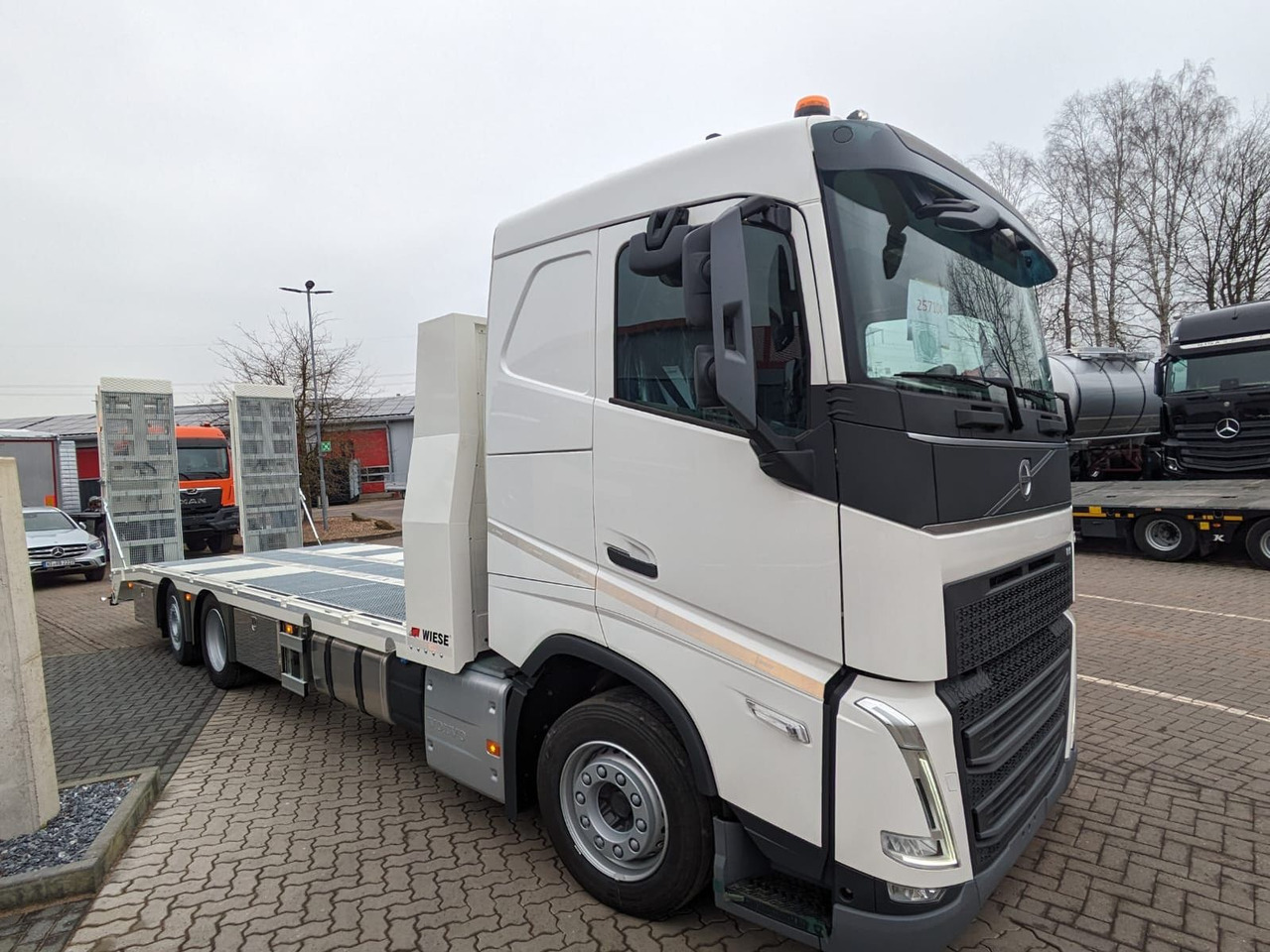 Volvo FH 420 Maschinentransporter Rampennen. - Remorqueuse: photos 2 Volvo FH 420 Maschinentransporter Rampennen. - Remorqueuse: photos 2