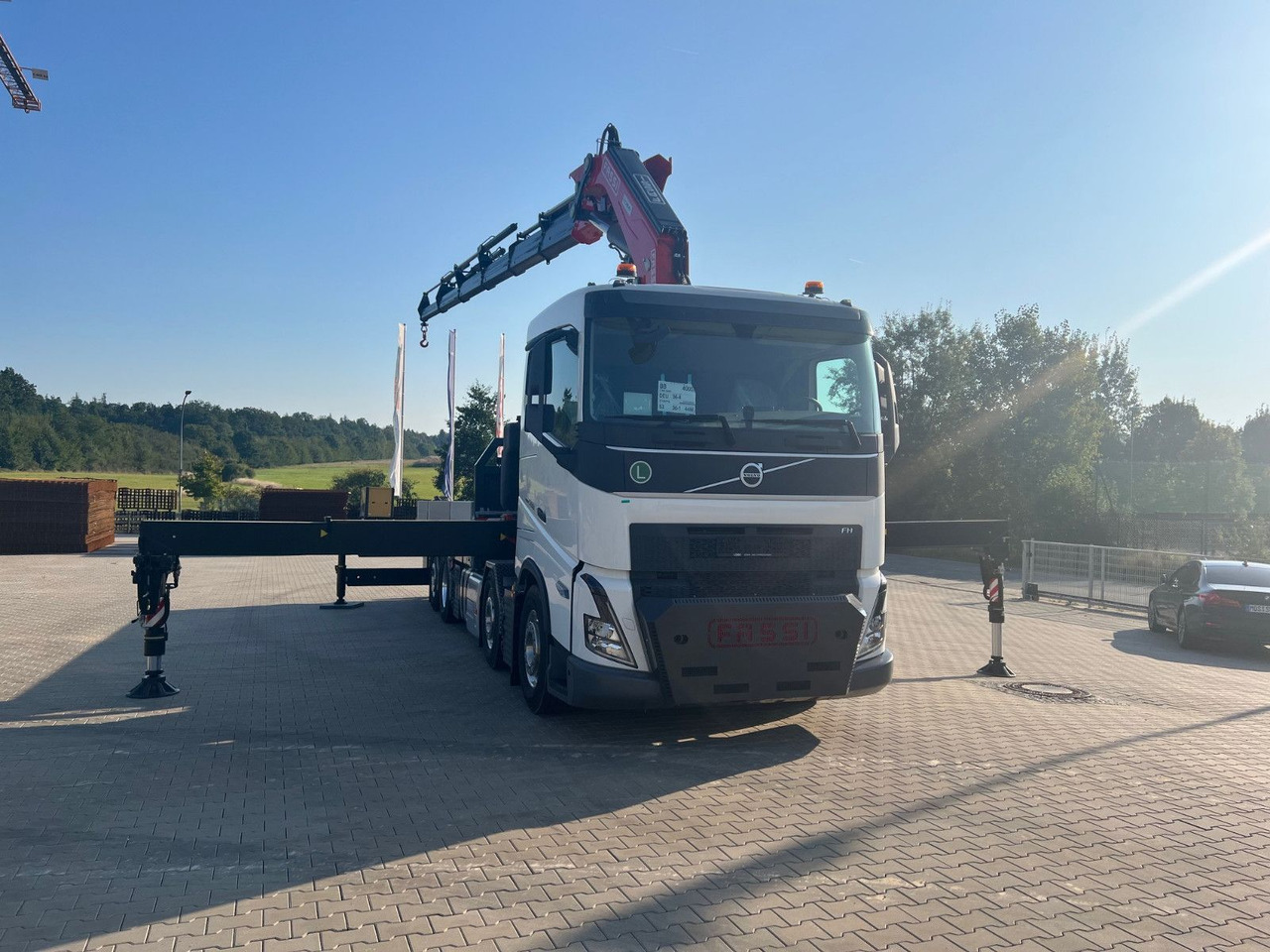 Volvo FH 500 8x2 Kran F710 RA2.26 - Camion grue: photos 2 Volvo FH 500 8x2 Kran F710 RA2.26 - Camion grue: photos 2