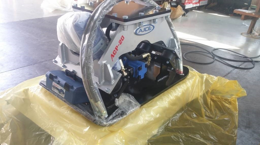 AJCE ACP-20 Vibration Plate Compactor - Plaque vibrante: photos 1 AJCE ACP-20 Vibration Plate Compactor - Plaque vibrante: photos 1