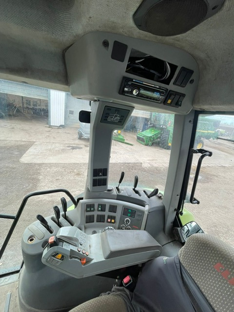 Claas Arion 640 - Tracteur agricole: photos 2 Claas Arion 640 - Tracteur agricole: photos 2