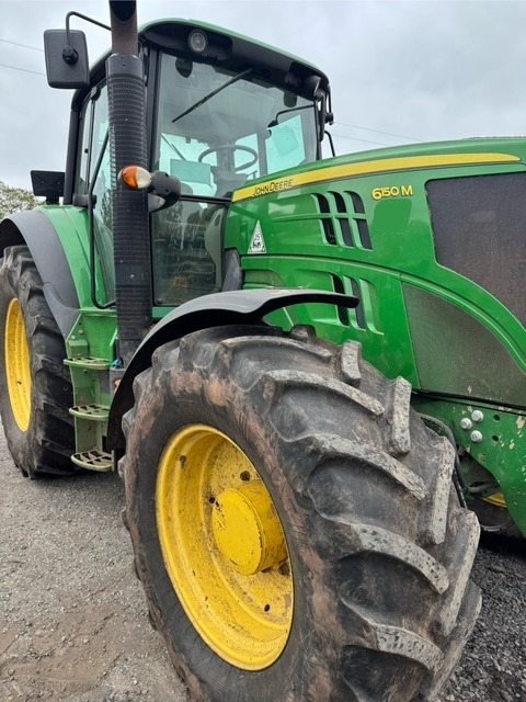 JOHN DEERE 6150 M - Tracteur agricole: photos 1 JOHN DEERE 6150 M - Tracteur agricole: photos 1