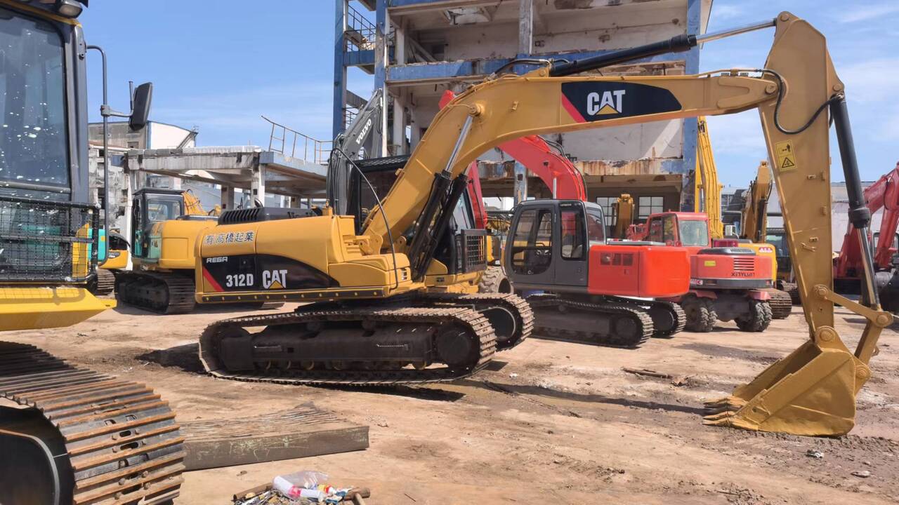 CATERPILLAR 312D - Pelle sur chenille: photos 3 CATERPILLAR 312D - Pelle sur chenille: photos 3