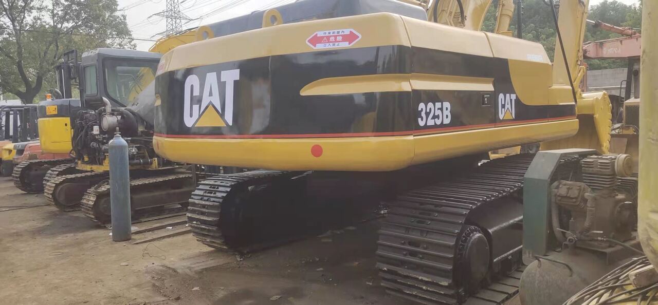 CATERPILLAR 325B - Pelle sur chenille: photos 1 CATERPILLAR 325B - Pelle sur chenille: photos 1