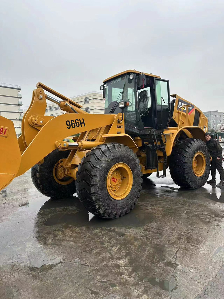 CATERPILLAR 966H - Pelle sur pneus: photos 5 CATERPILLAR 966H - Pelle sur pneus: photos 5