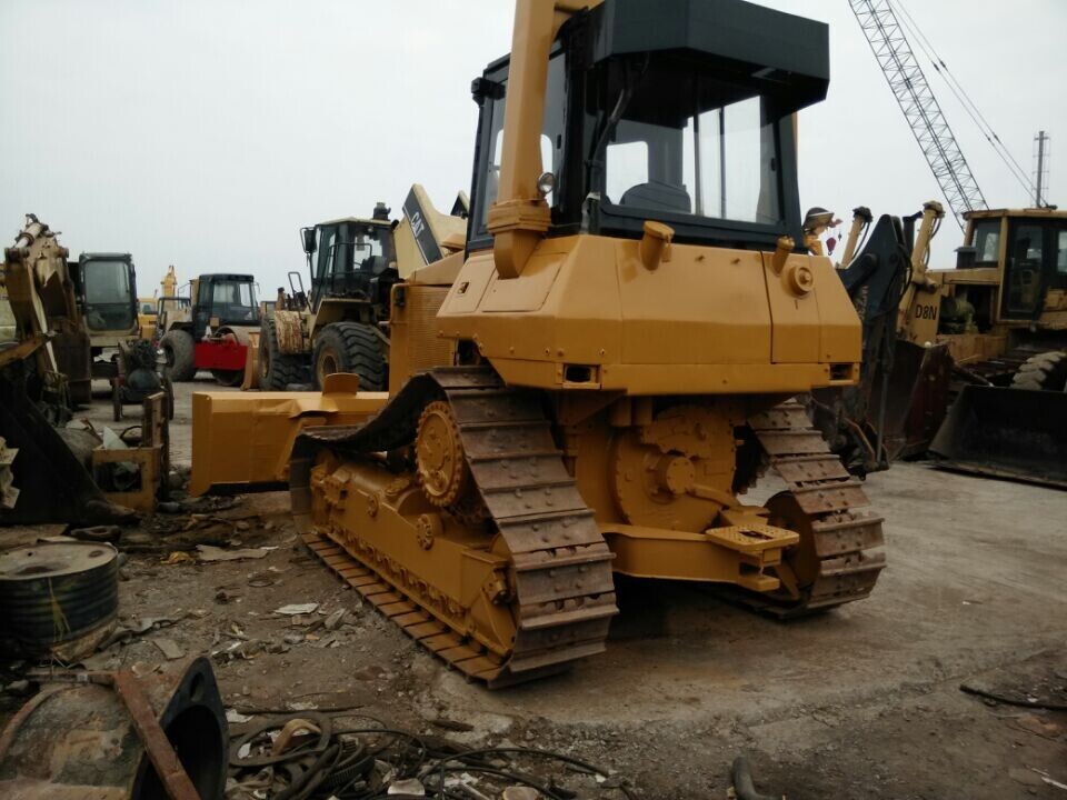 CATERPILLAR D4H - Bulldozer: photos 2 CATERPILLAR D4H - Bulldozer: photos 2