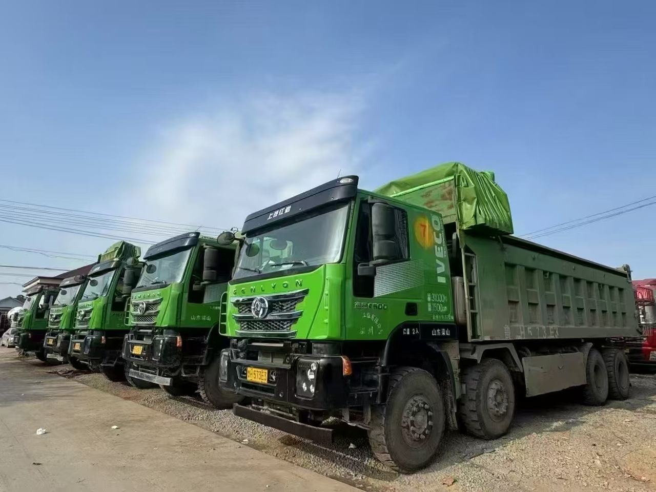 Iveco 8x4 dumptruck - Camion: photos 1 Iveco 8x4 dumptruck - Camion: photos 1