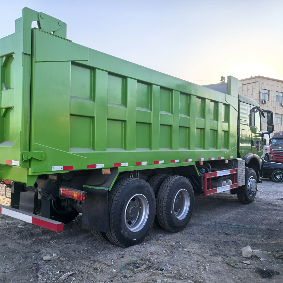 Sinotruk Howo TX400 6x4 dumptruck - Camion: photos 3 Sinotruk Howo TX400 6x4 dumptruck - Camion: photos 3