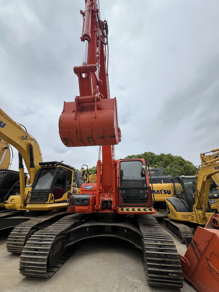 DOOSAN DX300 LC-7 - Pelle sur chenille: photos 3 DOOSAN DX300 LC-7 - Pelle sur chenille: photos 3