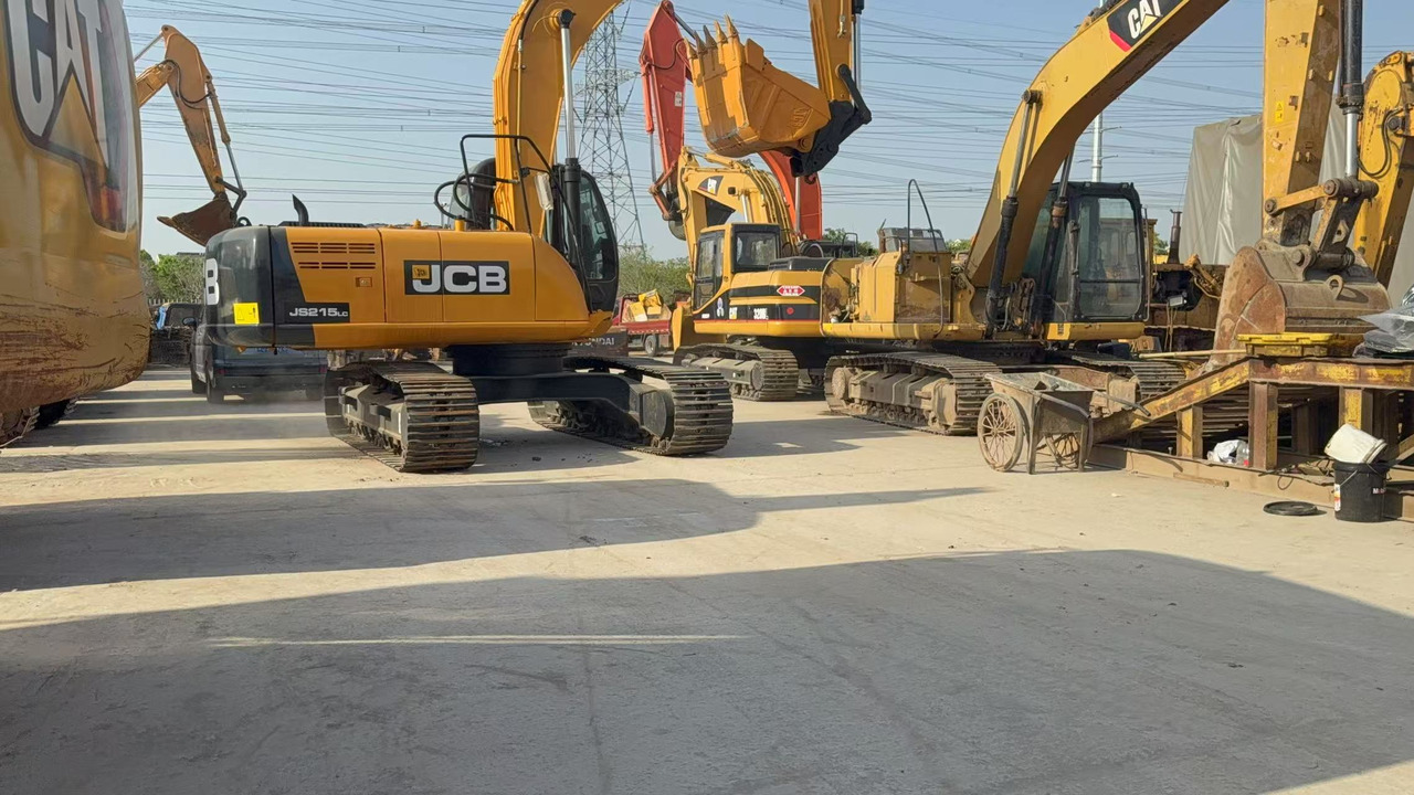 JCB JS215LC - Pelle sur chenille: photos 1 JCB JS215LC - Pelle sur chenille: photos 1